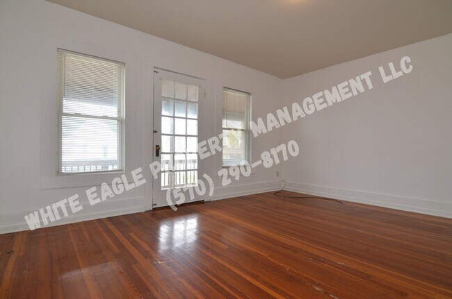 Building Photo - 738 Harrison Ave