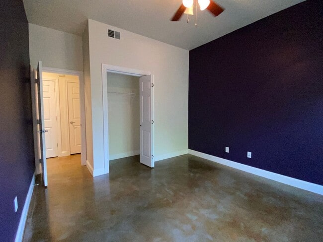 Building Photo - 125 Sun Haven Ln