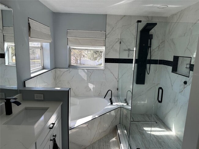 Building Photo - 4150 Vanern Way