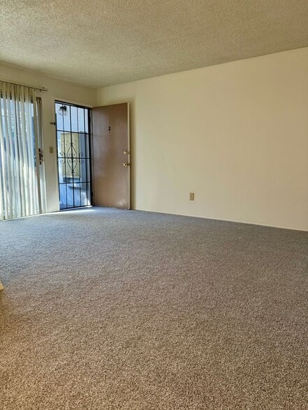 Building Photo - 2055 Felspar St