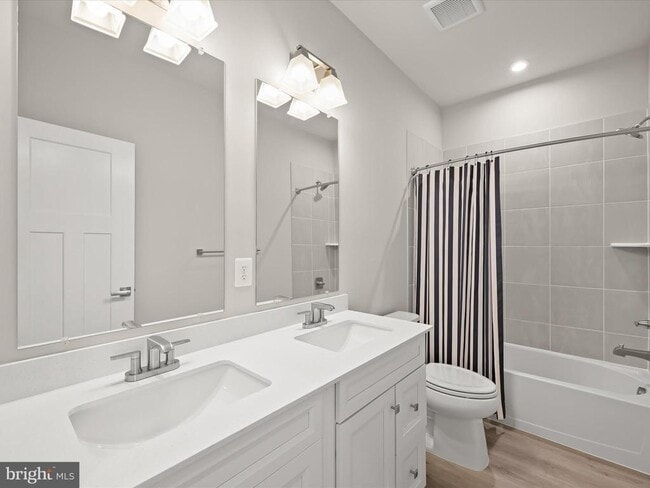 Building Photo - 7840 Blackbriar Wy