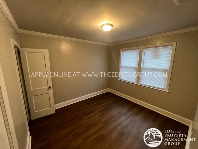 Building Photo - Charming & Newly Remodeled 3-Bed Home in O...