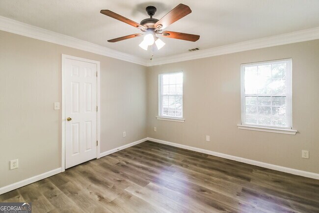 Building Photo - 4408 Jacobs Dr SW