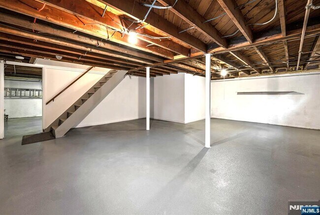 Building Photo - 789 Briarcliff Ave