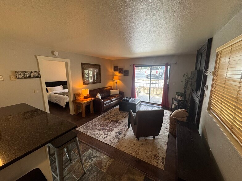 Building Photo - 2025 Canyons Resort Dr