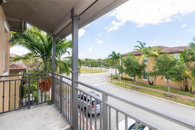Building Photo - 1510 SW 147th Ter