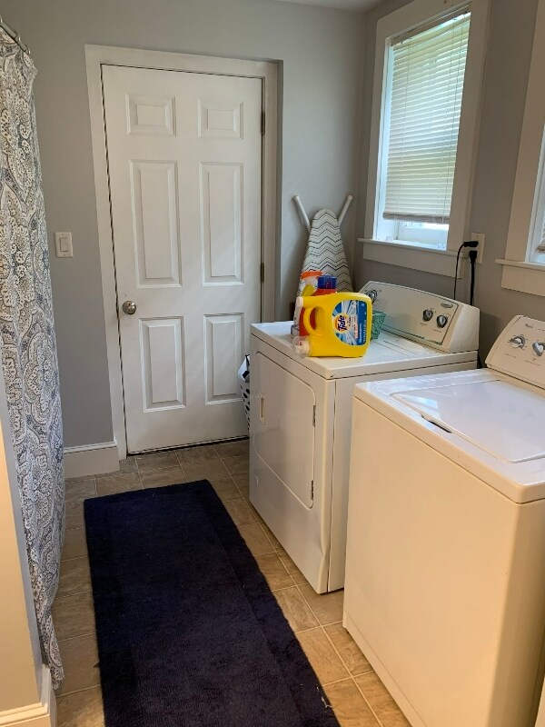 Building Photo - 5 Pollinger Rd