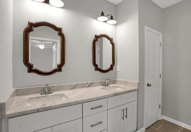 Building Photo - 5018 Wilburn Ave