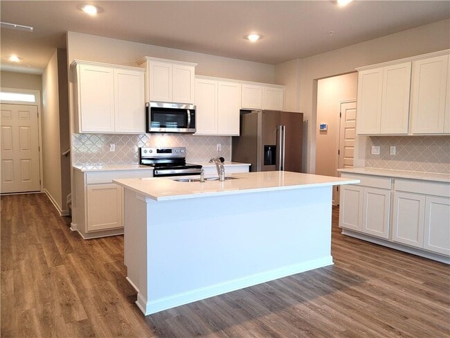Building Photo - 310 Sound Cir