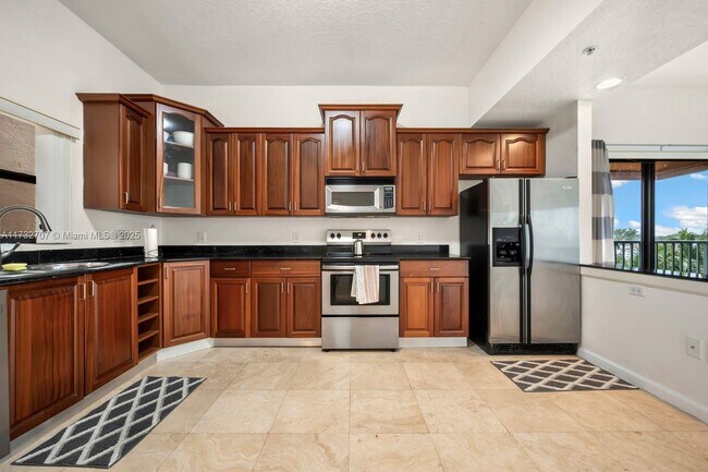 Building Photo - 1610 Presidential Way