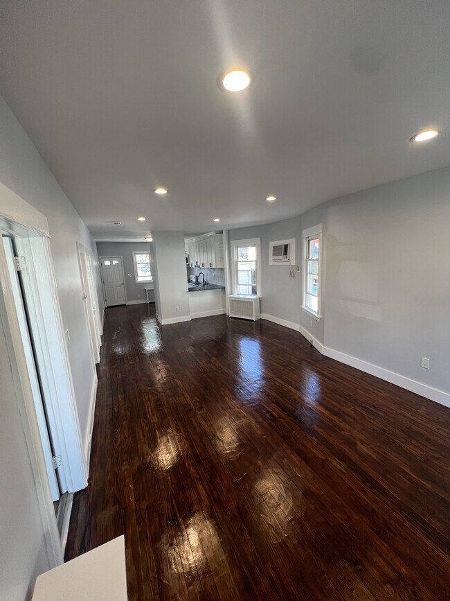 Building Photo - 138 4th Ave