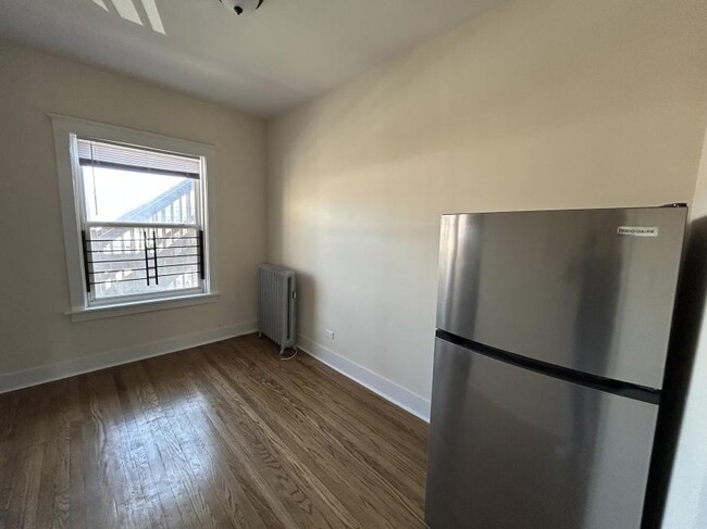 Building Photo - 0 bedroom in Chicago IL 60647