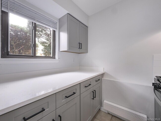 Building Photo - 27 Tanager Rd