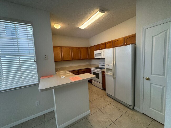 Building Photo - 3548 Peppervine Dr