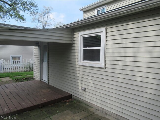Building Photo - 173 Forest Blvd