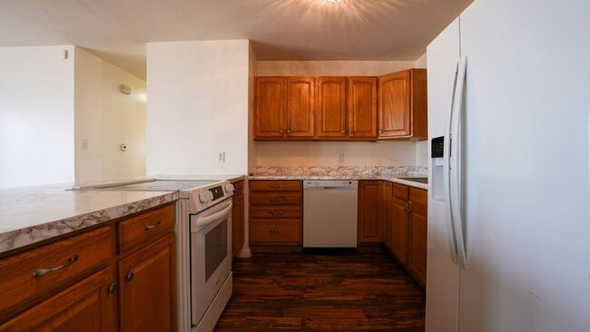 Building Photo - Comfort & Convenience: 3BR Home with Garage, RV Parking, and Flex Room