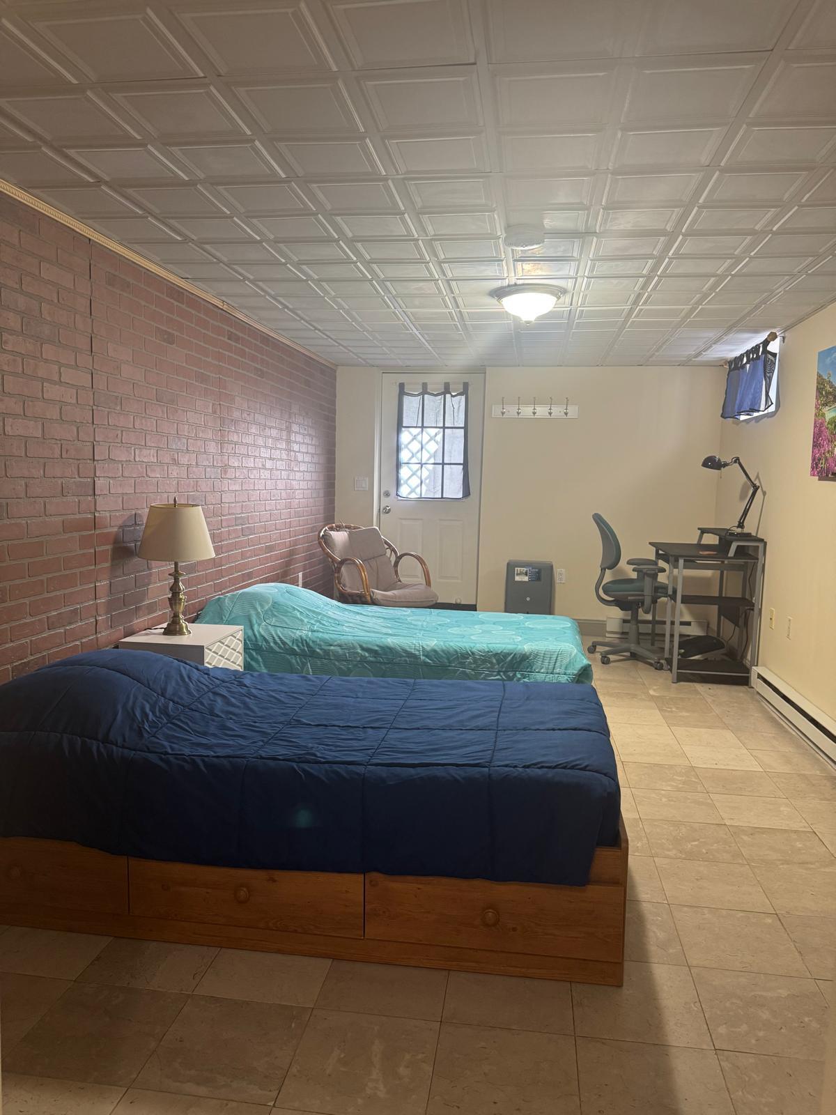 Building Photo - 31 Tapley Ave