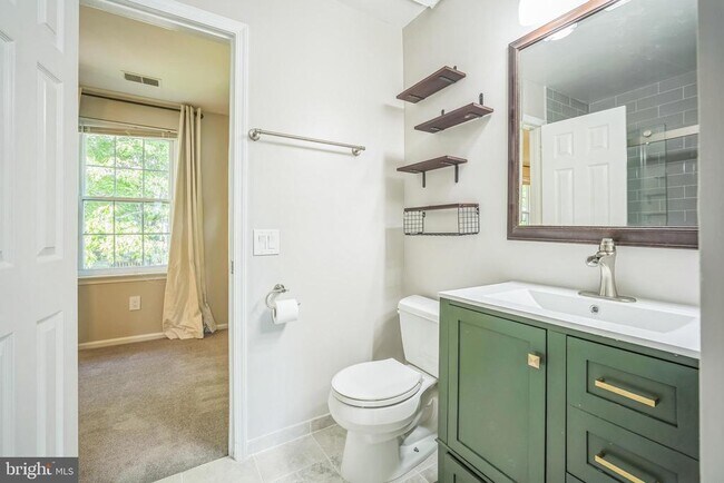 Building Photo - 14801 Basingstoke Loop