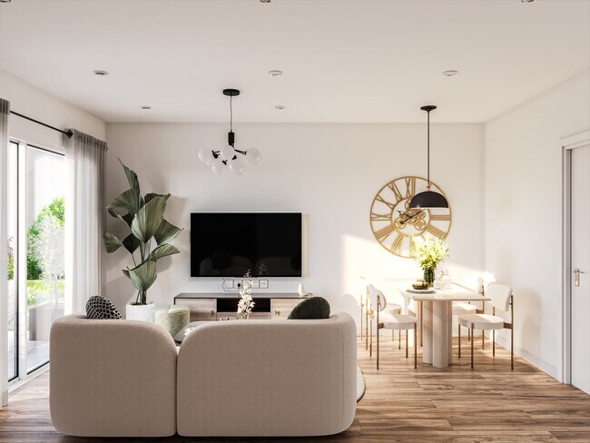 Interior Photo - Orion 1352 29th