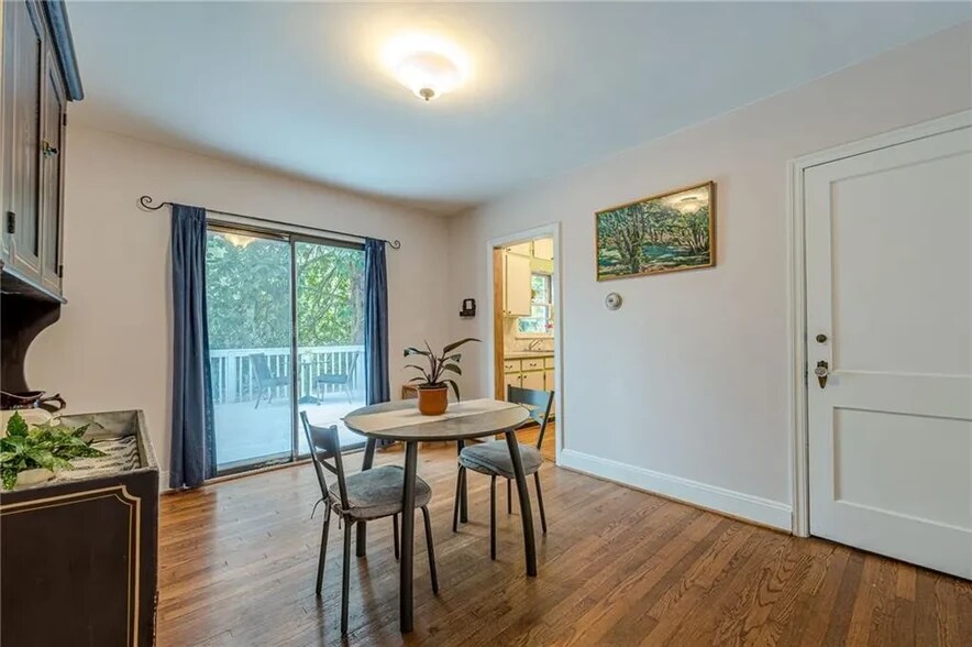 Building Photo - 4300 Rickenbacker Way NE