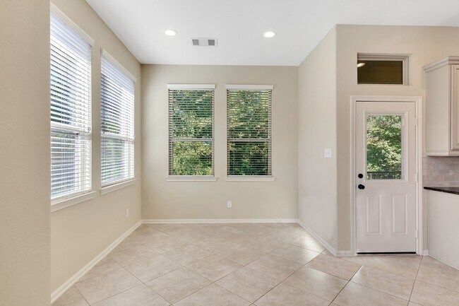 Building Photo - 222 Cheswood Forest Dr