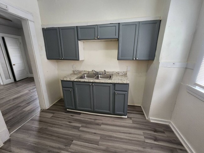 Building Photo - 14012 Scioto Ave