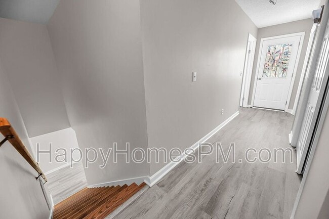 Building Photo - 51 Meander Row