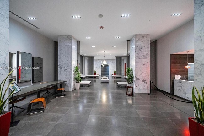 Building Photo - 1600 NE 1st Ave