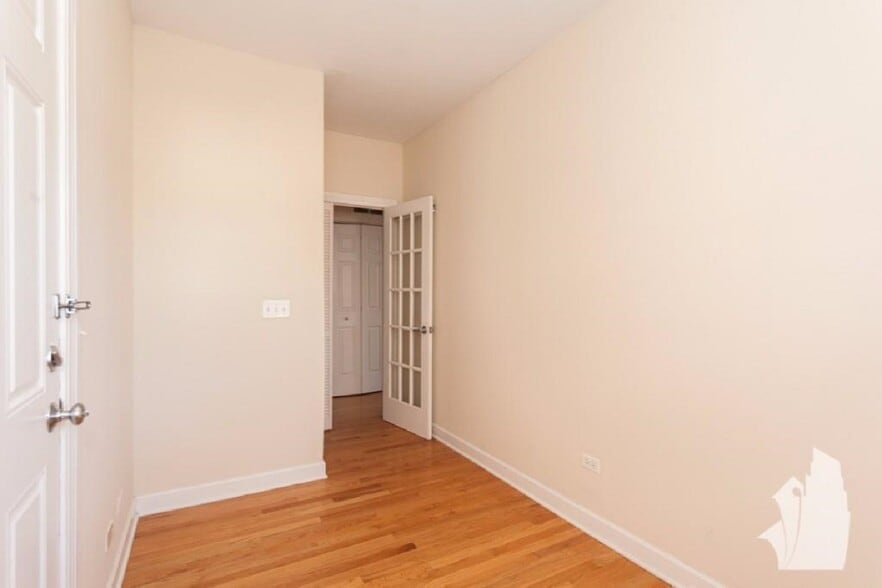 Building Photo - 3254 N Clifton Ave