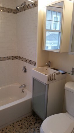 Building Photo - 4499-4501-4501 Washington St