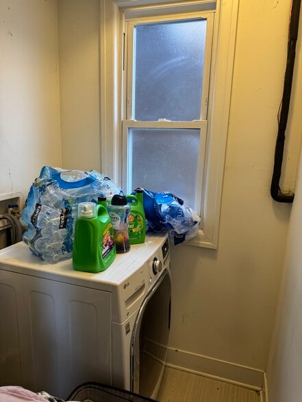 In unit washer dryer - 3131 N Central Park Ave