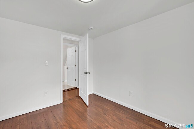 Building Photo - 54 Overlook Ave
