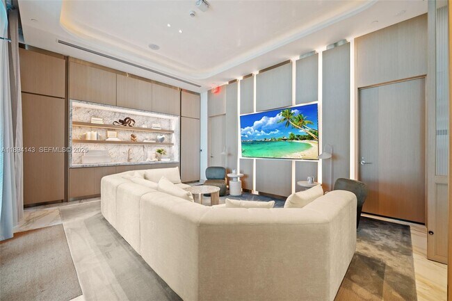 Building Photo - 900 N Ocean Blvd