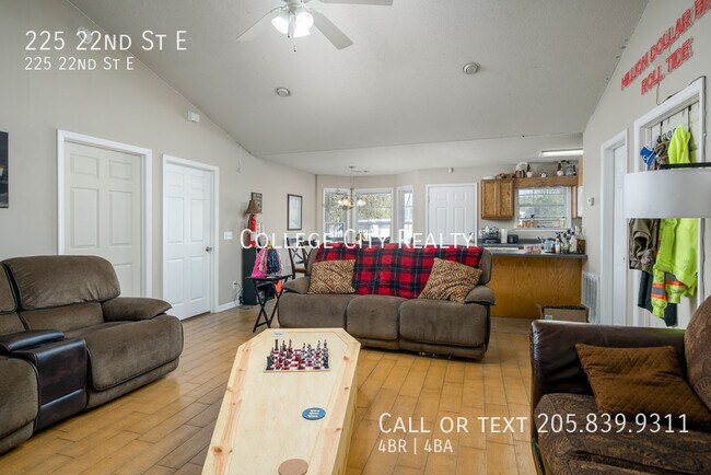 Building Photo - 225 22nd E St