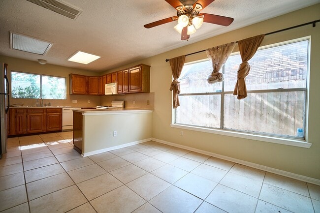 Building Photo - 13407 Nantucket Dr