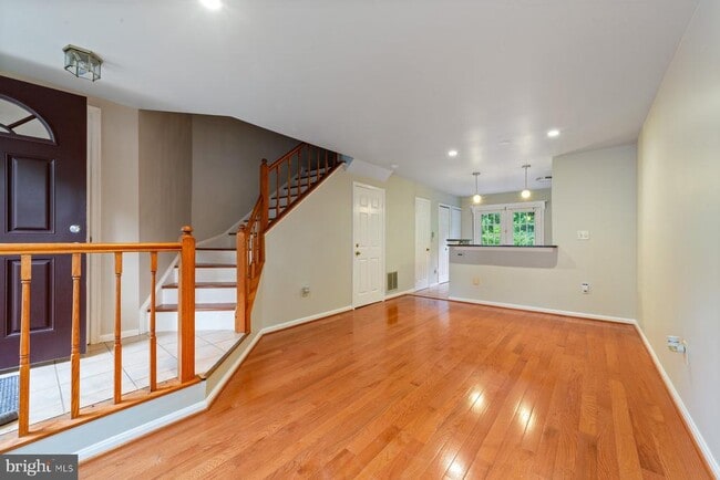 Building Photo - 6474 Brick Hearth Ct