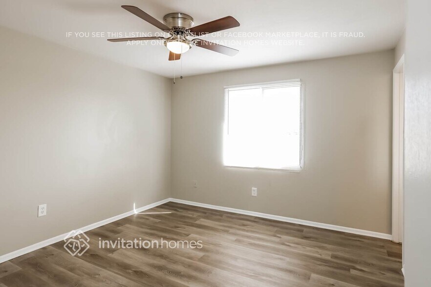 Building Photo - 14235 N 39th Way