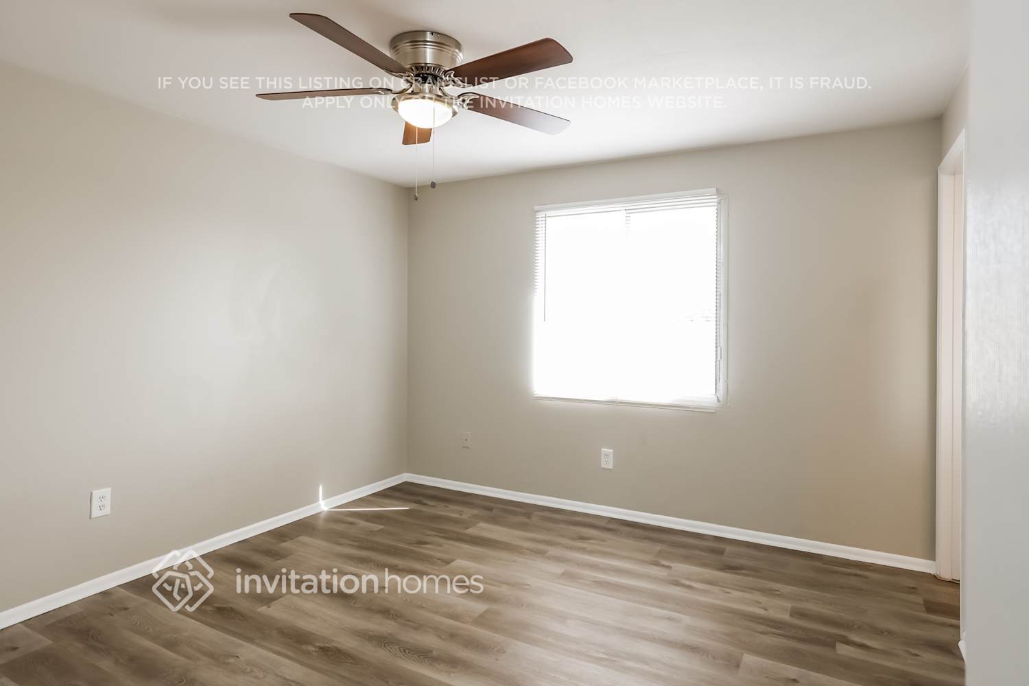 Building Photo - 14235 N 39th Way