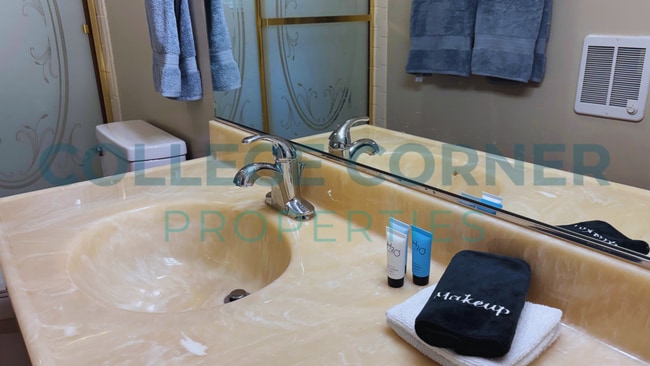 Building Photo - 695 YELLOWSTON LANE  AVAILABLE 6/1/2026  F...