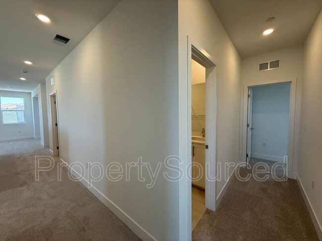 Building Photo - 1336 Martorella Ave