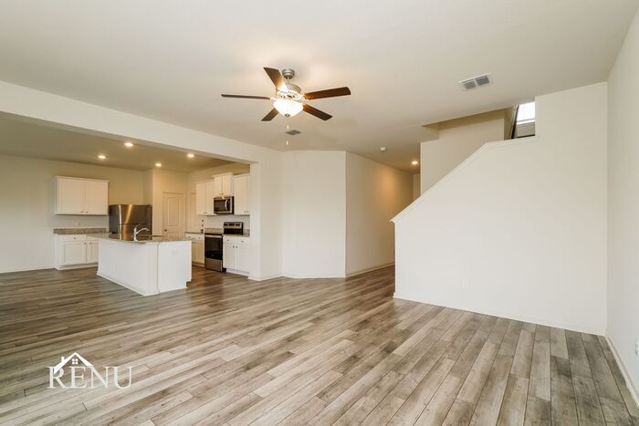 Building Photo - 11022 Yonder Flts