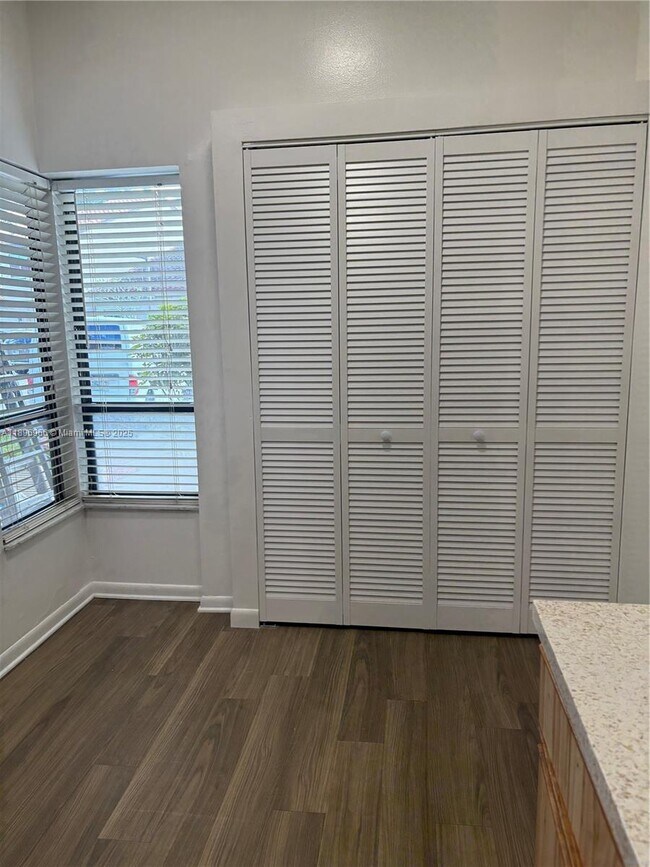 Building Photo - 3629 Inverrary Blvd W