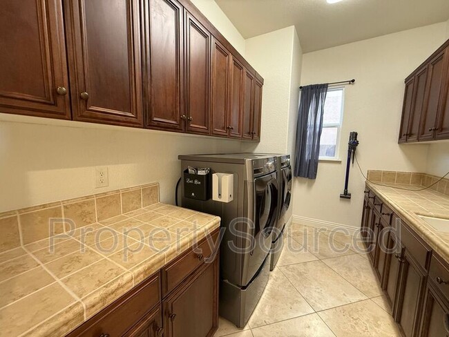 Building Photo - 4060 Chiavari Way