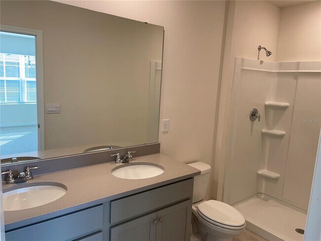 Building Photo - 3057 Canary Ave