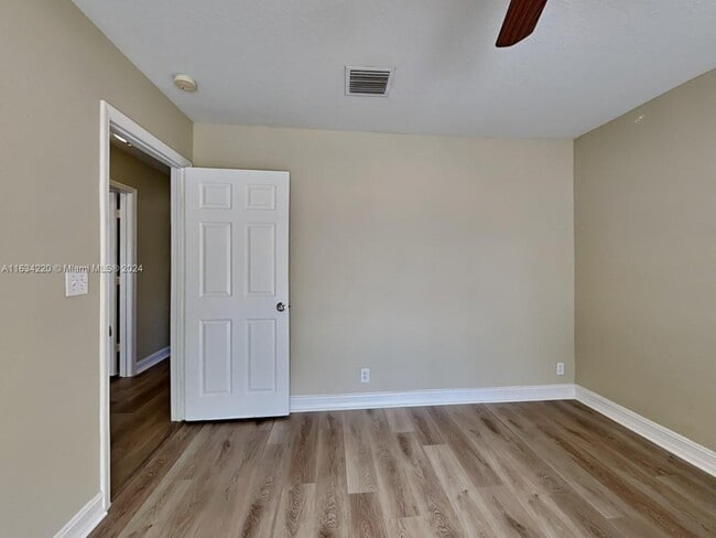 Building Photo - 211 NE 24th Ave