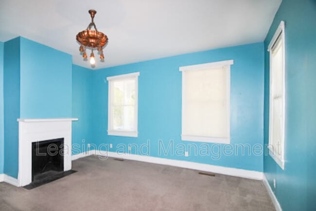 Building Photo - 294 Sumter St