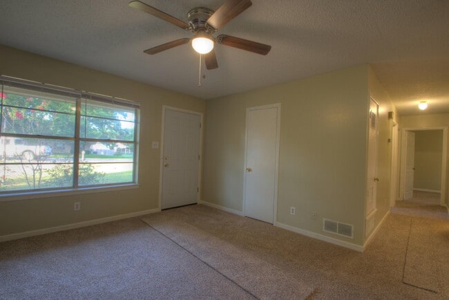 Building Photo - 4311 Marcell Cir W