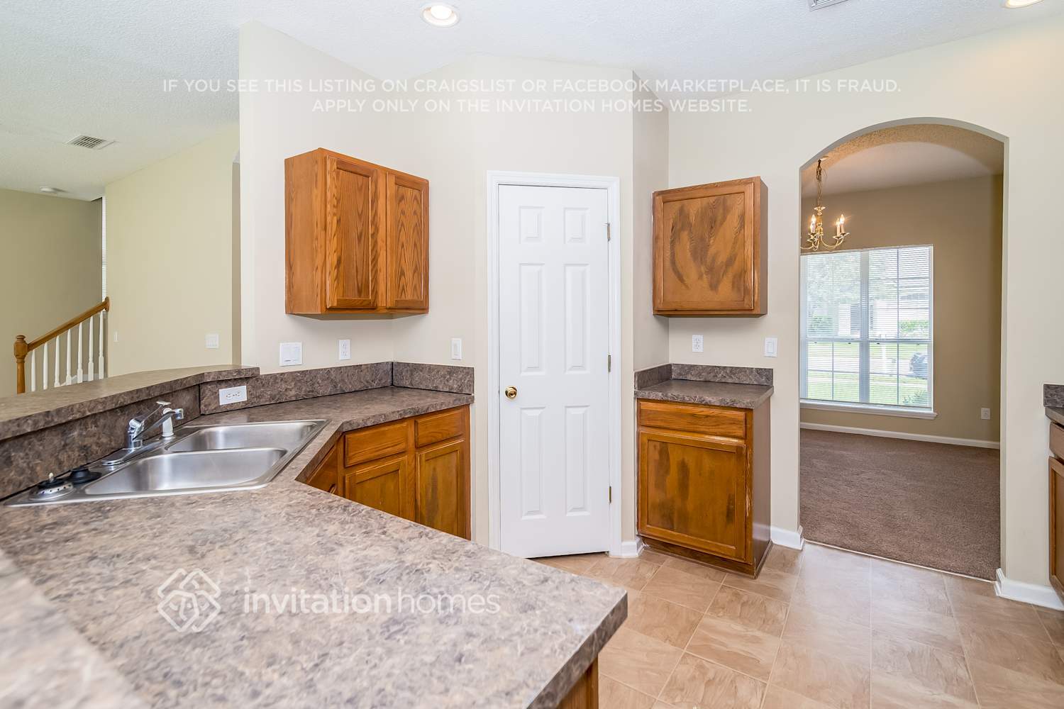 Building Photo - 9134 Prosperity Lake Dr