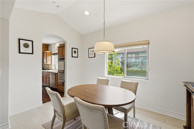 Building Photo - 2111 Carnegie Ln