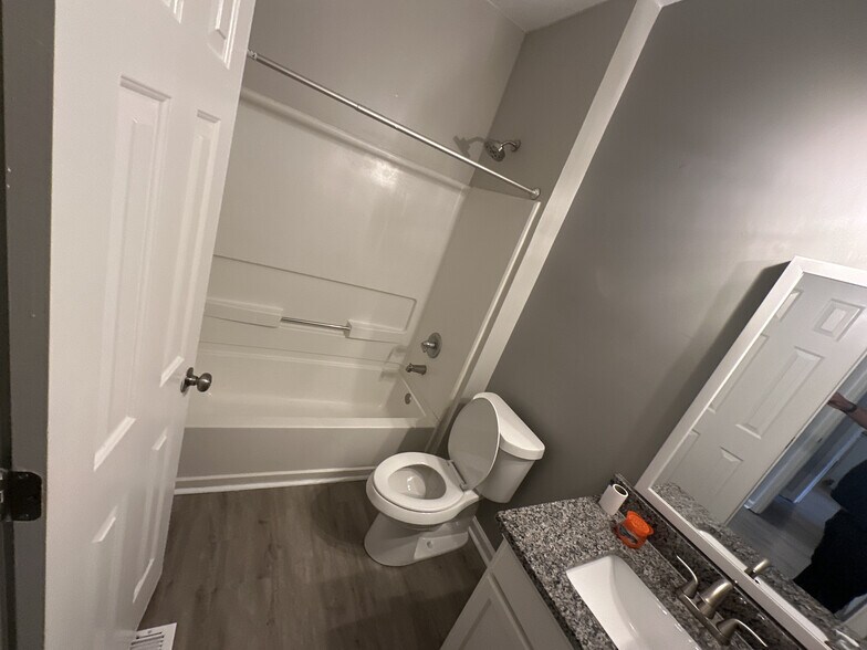 Building Photo - Room in Single Family Home on Etheridge Dr NW